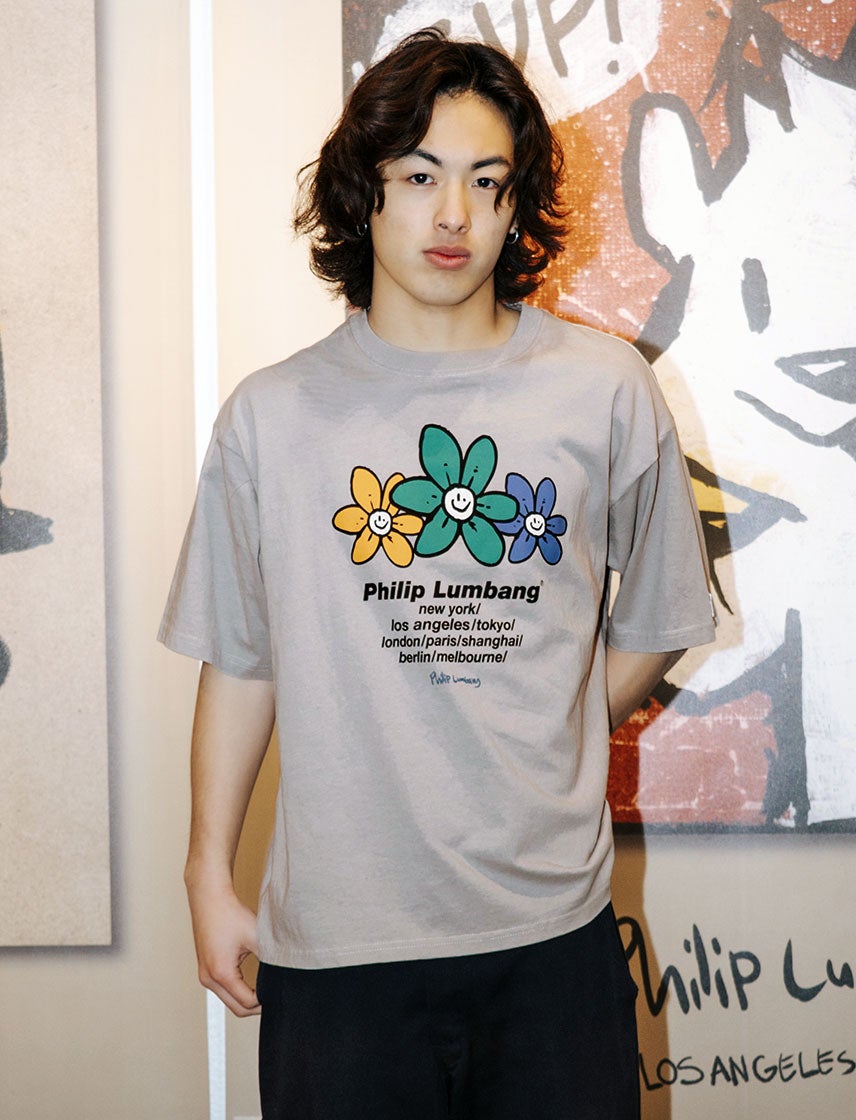 Philip Lumbang】Betty Boop Sitting on the Logo Tシャツ